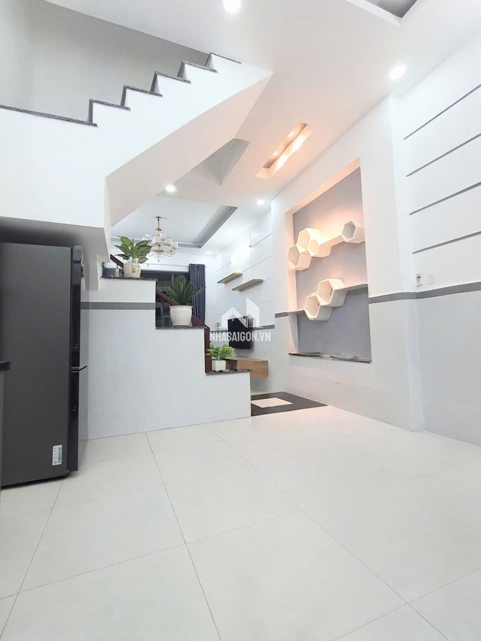 Bán nhà mới xây Full nội thất đường số 8 linh xuân thủ đức, Lh0909428959.